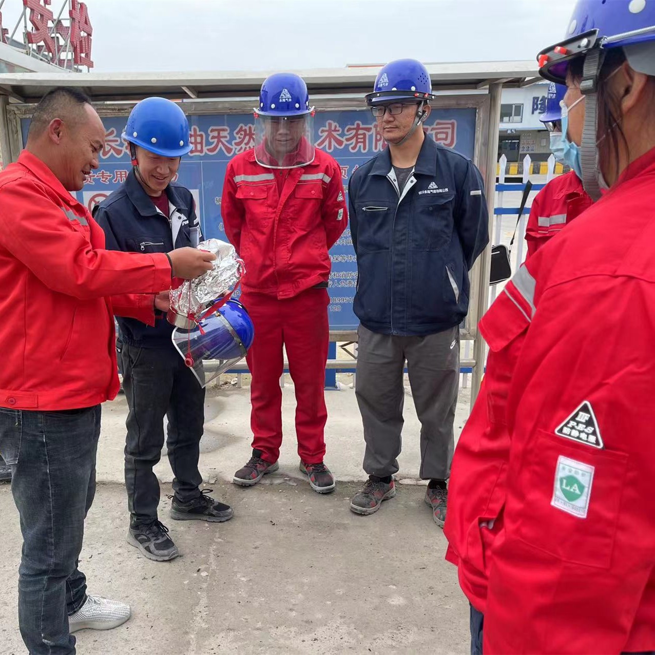 銀川永隆氣體有限公司|寧夏永隆氣體公司｜銀川氧氣銷(xiāo)售公司｜銀川氮氣銷(xiāo)售公司|銀川干冰銷(xiāo)售公司｜銀川二氧化碳銷(xiāo)售公司｜銀川氫氣銷(xiāo)售公司｜寧夏氧氣銷(xiāo)售公司｜寧夏氮氣銷(xiāo)售公司|寧夏干冰銷(xiāo)售公司｜寧夏二氧化碳銷(xiāo)售公司｜寧夏氫氣銷(xiāo)售公司